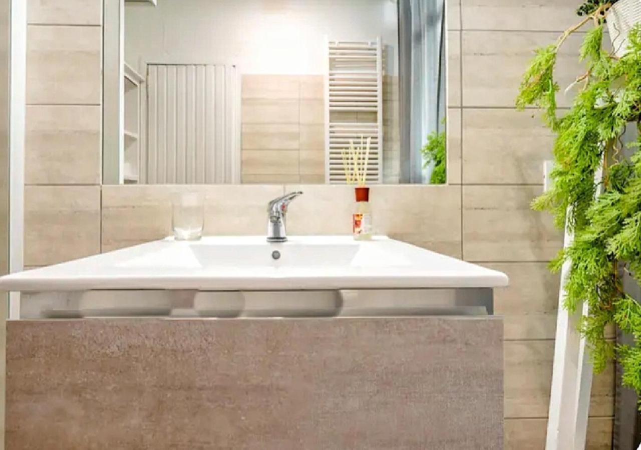 "Vacanze Romane" Stazione Tiburtina, Appartamento Tre Camere Da Letto 5 Posti Letto Luaran gambar